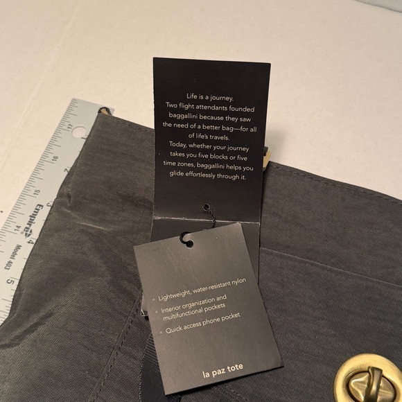 NWT Baggallini La Paz Tote in Gray with Goldtone Accents - Picture 5 of 13